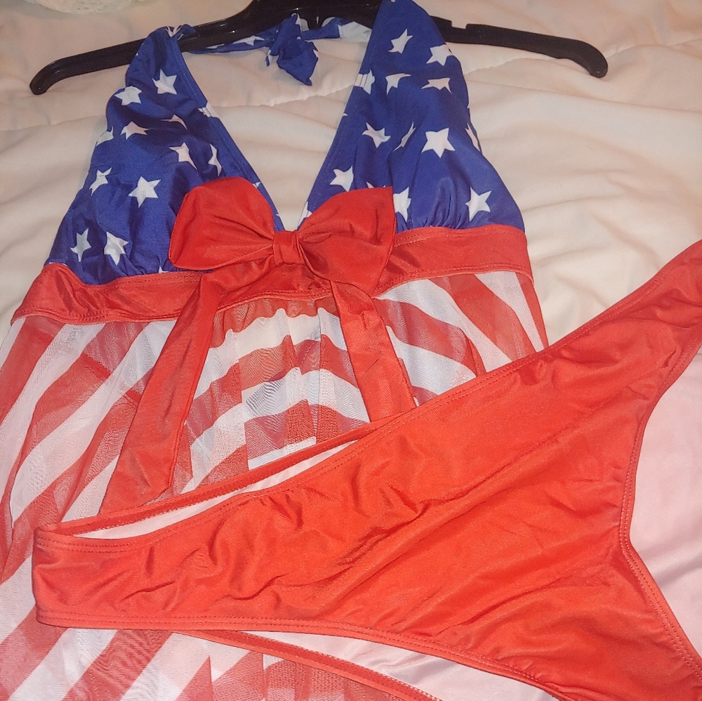 Patriotic halter tankini set nwot 2x